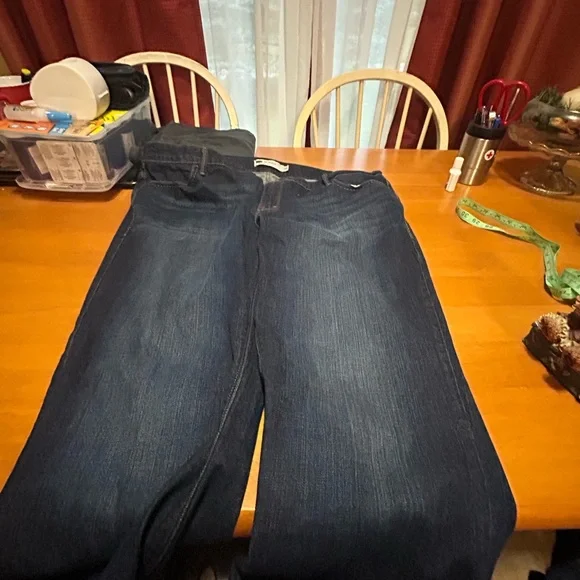 Levi Womens Jean - Picture 2 of 5